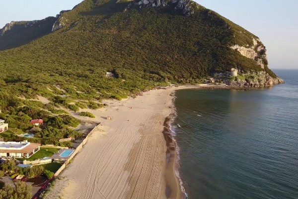 TERRACINA: LIBERATA SPIAGGIA DA 1500 MQ OCCUPATA ABUSIVAMENTE - Latina TU