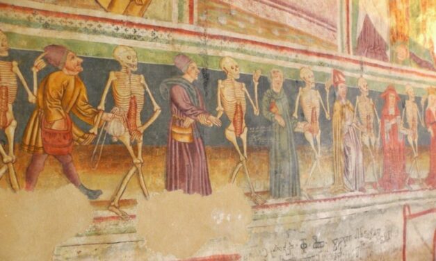 La danza macabra nella chiesa di Cristoglie