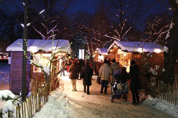 Mercatino-Natale-Altes-AKH