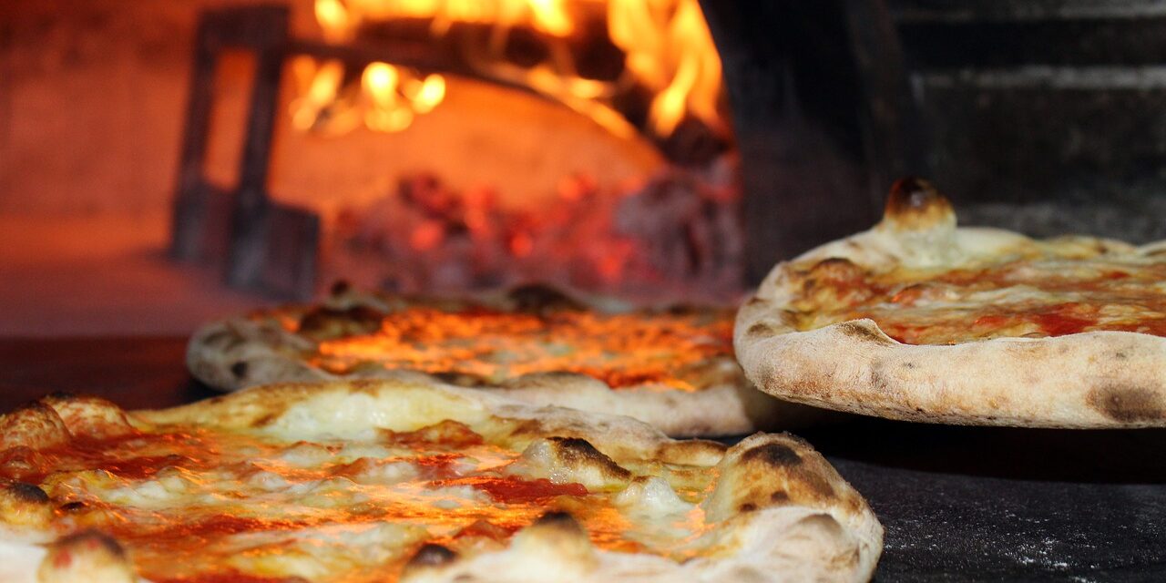 Cosa mangiare a Napoli? Ecco i piatti da non perdere