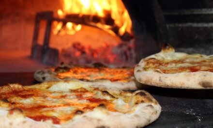 Cosa mangiare a Napoli? Ecco i piatti da non perdere