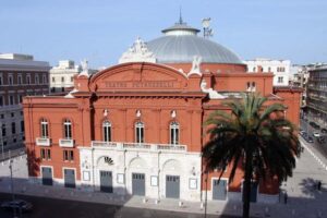 teatro petruzzelli bari