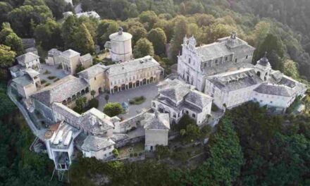 La chiamano “la Gerusalemme delle Alpi” ed è in Italia: il borgo da visitare assolutamente a Natale