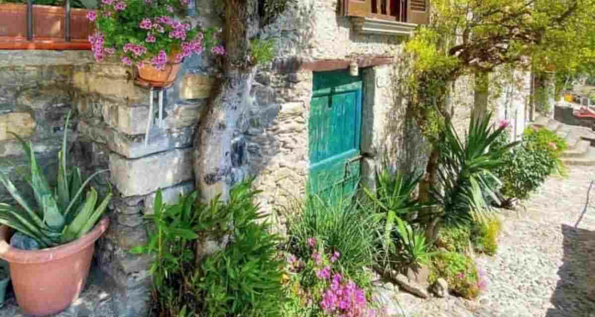 Il paese “verticale” più affascinante d’Italia: sali i suoi mille gradini e scopri cosa ti aspetta in cima