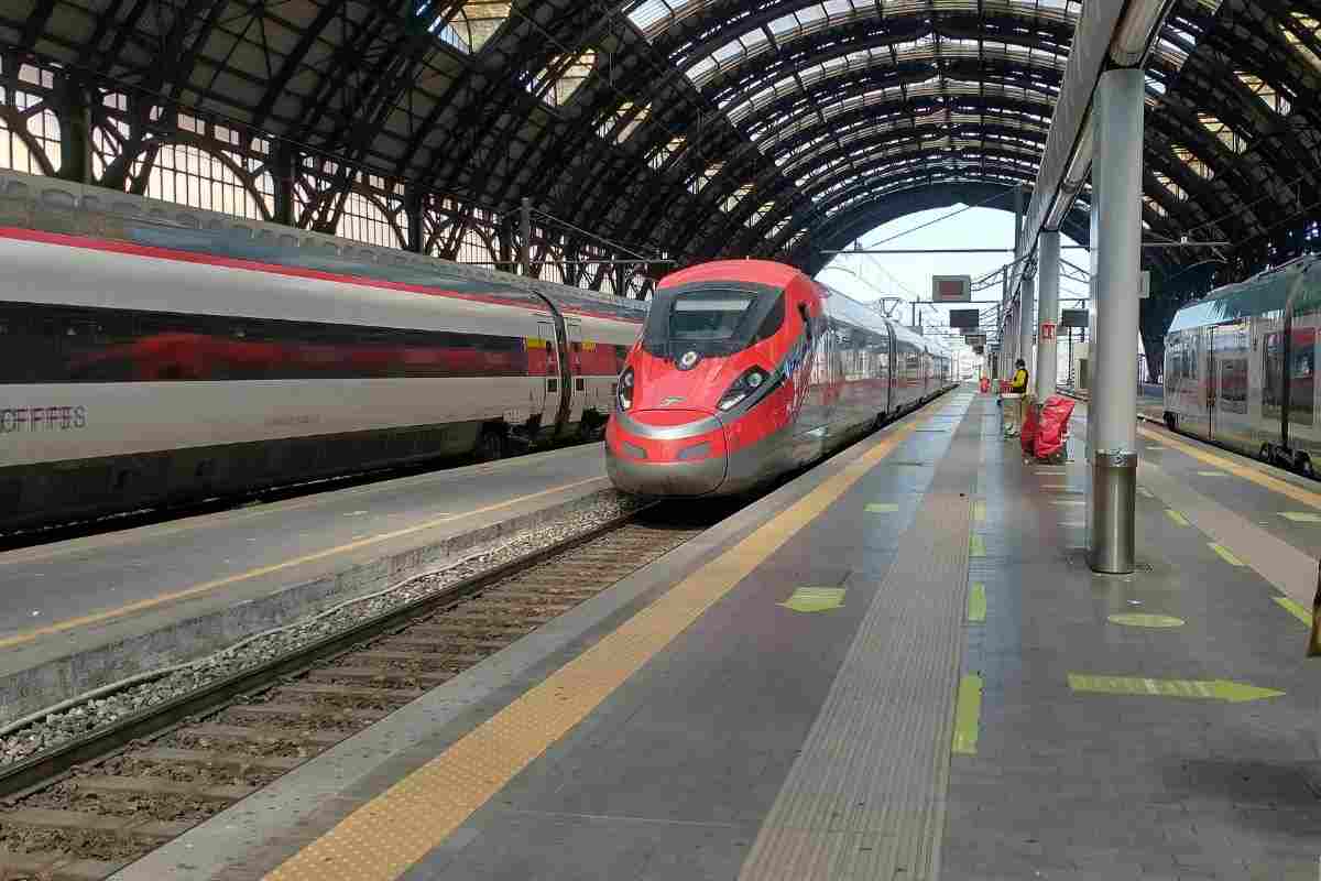 treno in stazione