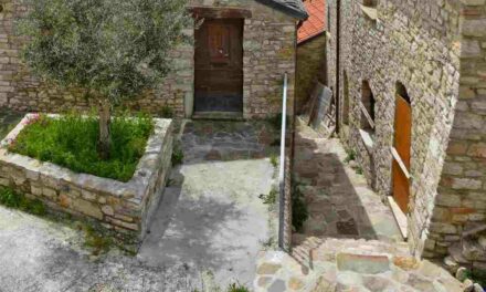 In questo borgo incantato puoi soggiornare gratis se porti…un libro